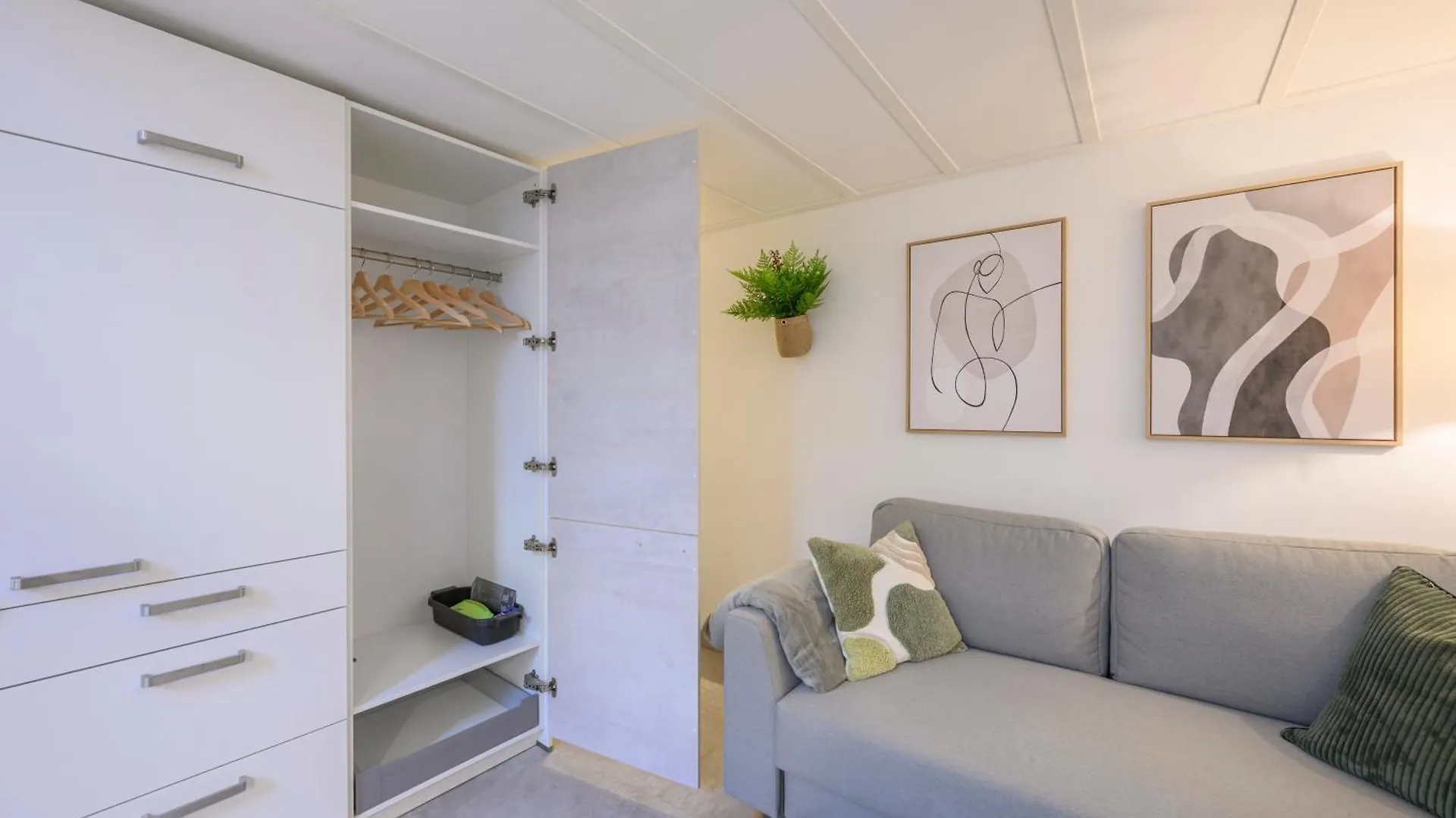 Olive Oasis Apartment Vienna 0*,  Austria